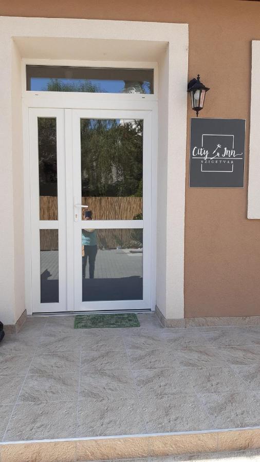 City Inn Szigetvar Luaran gambar